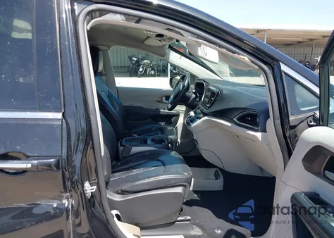 2017 Chrysler Pacifica Touring-L from USA, damaged, VIN 2C4RC1BG5HR730325